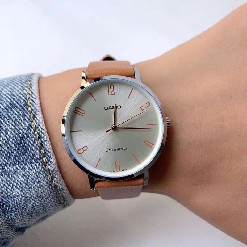 Close-Up of Minimalist Beige Dial on Casio LTP-VT01L-5BUDF