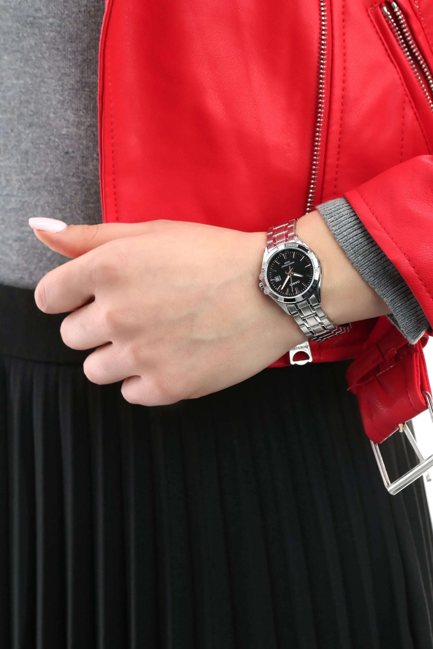 Side View of Casio LTP-1308D-1A2VDF with Stainless Steel Band