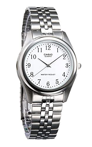Close-up of white dial and stainless steel bracelet on MTP-1129A-7BRDF