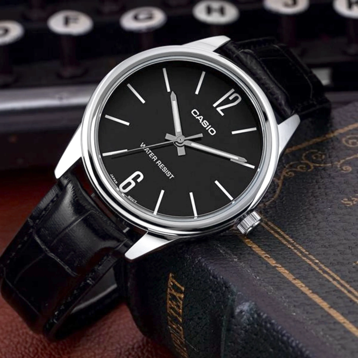 Side view of Casio MTP-V005L-1BUDF men’s analog watch